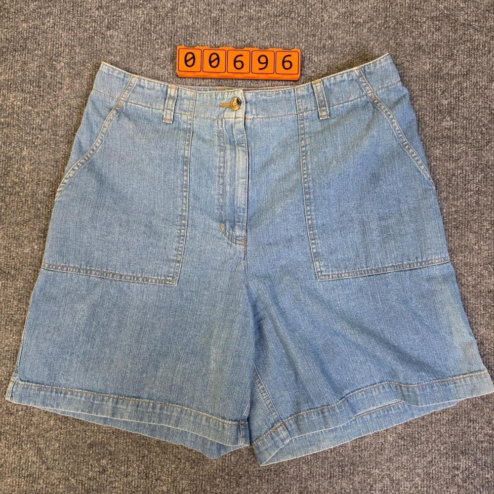 Jones Sport Blue denim shorts with a relaxed fit Size 10